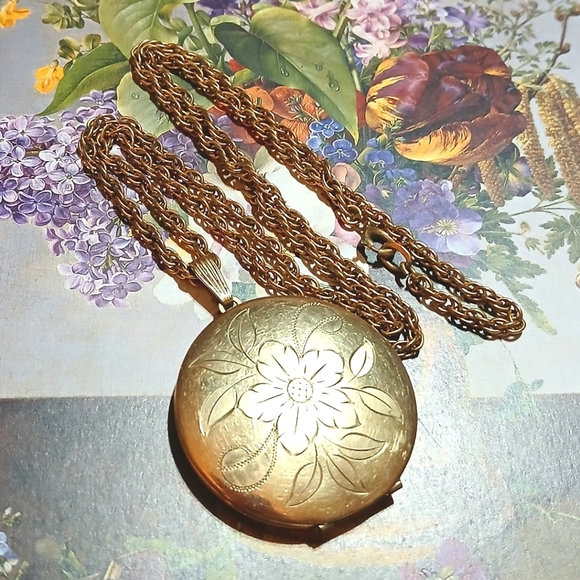 Antique Jewelry - Antique WINARD 1/20th 12K GF Locket Necklace